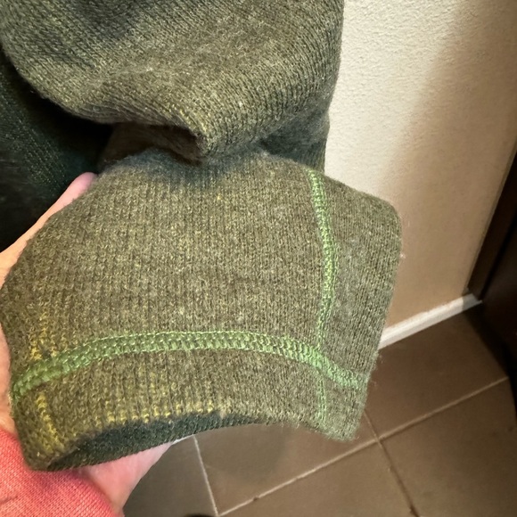 WOOL EXOFICCIO WOOL Donegal V Neck Men’s Sweater Green Size Medium Soft EUC - Picture 8 of 11